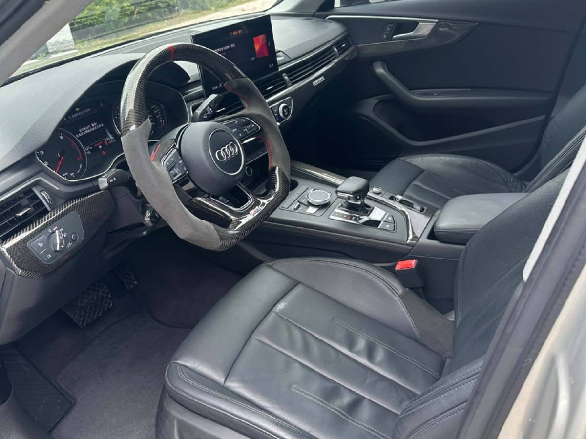 奧迪 奧迪A4L  2018款 30周年年型 45 TFSI quattro 個性運(yùn)動版圖片