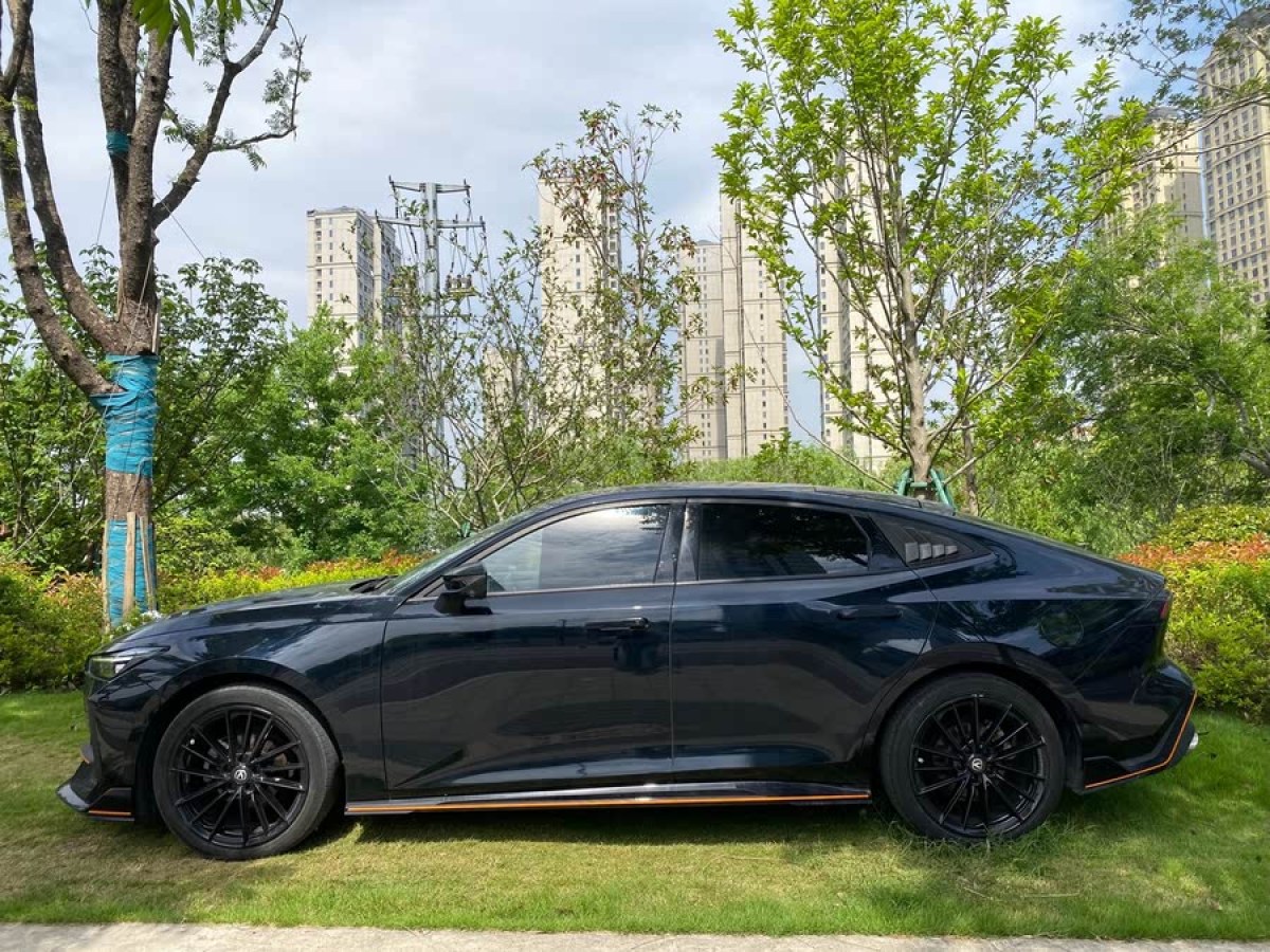 長(zhǎng)安 長(zhǎng)安UNI-V  2022款 1.5T 運(yùn)動(dòng)版圖片