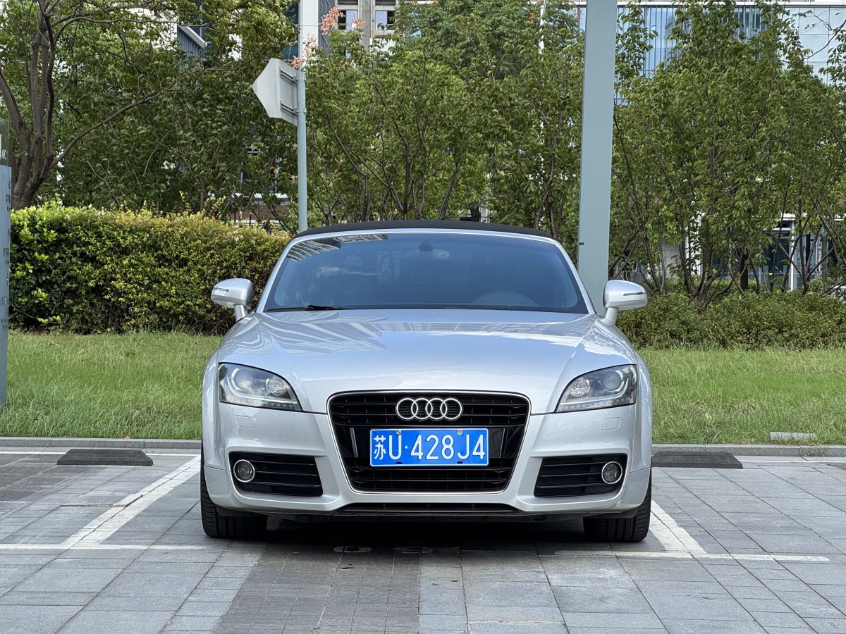 2013年2月奧迪 奧迪TT  2011款 TT Roadster 2.0TFSI