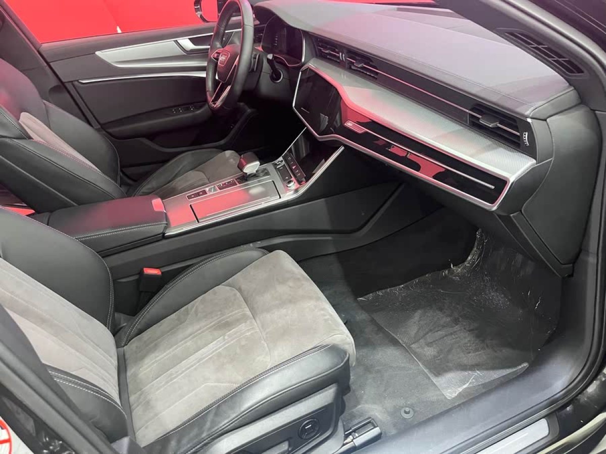 奧迪 奧迪A6L  2022款 45 TFSI 臻選動(dòng)感型圖片