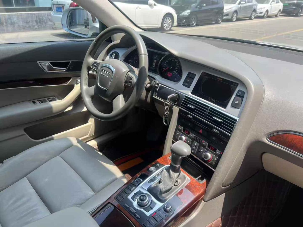 奧迪 奧迪A6L  2011款 A6L 2.0TFSI 標(biāo)準(zhǔn)型圖片