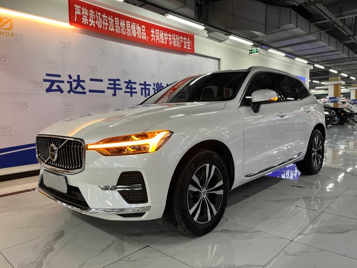 沃爾沃 XC60  2024款 B5 四驅(qū)智逸豪華版圖片