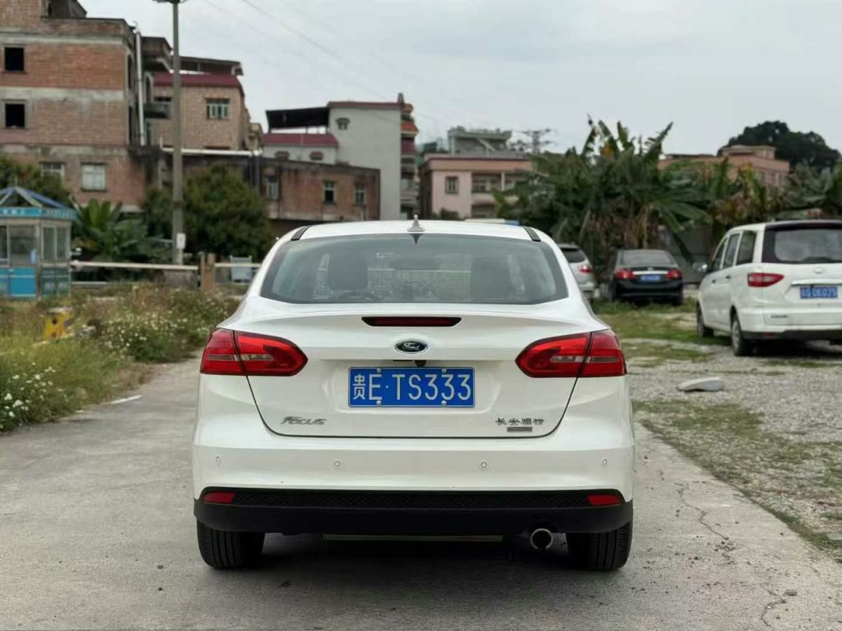 福特 福克斯  2018款 2.0T ST 標(biāo)準(zhǔn)版圖片