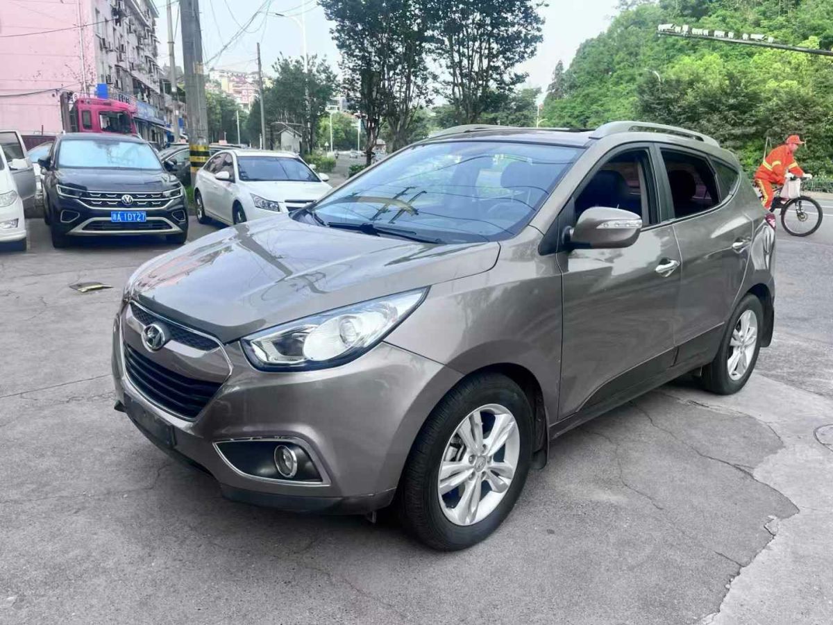 現(xiàn)代 ix35  2013款 2.0 GL 兩驅(qū)舒適型圖片