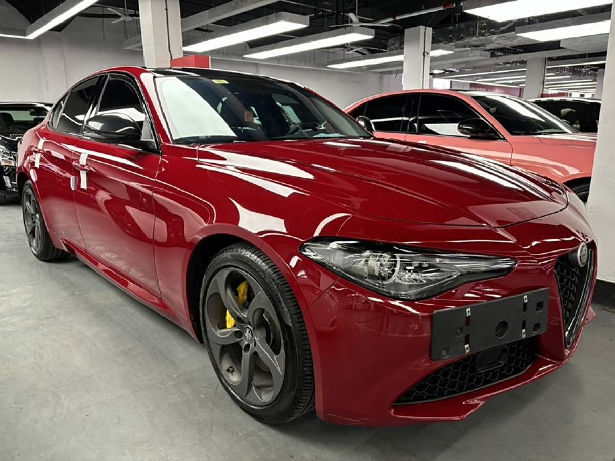 2019年7月阿爾法·羅密歐 Giulia  2020款 2.0T 280HP 豪華運(yùn)動(dòng)版