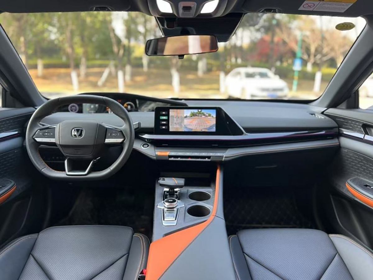 長(zhǎng)安 長(zhǎng)安UNI-V 智電iDD  2023款 智電iDD 1.5T 113km智酷型圖片