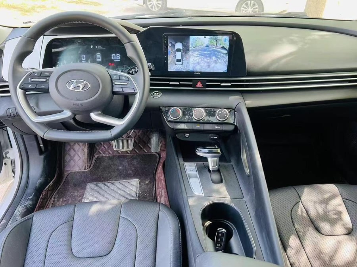 現(xiàn)代 伊蘭特  2023款 1.5L CVT GLX精英版圖片