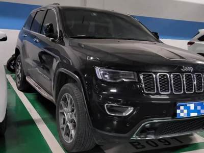 2021年5月 Jeep 大切諾基(進口) 3.0L 專業(yè)導(dǎo)航版圖片