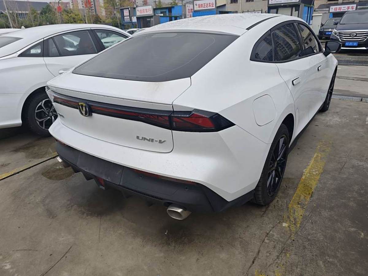 長(zhǎng)安 長(zhǎng)安UNI-V 智電iDD  2023款 智電iDD 1.5T 113km智酷型圖片