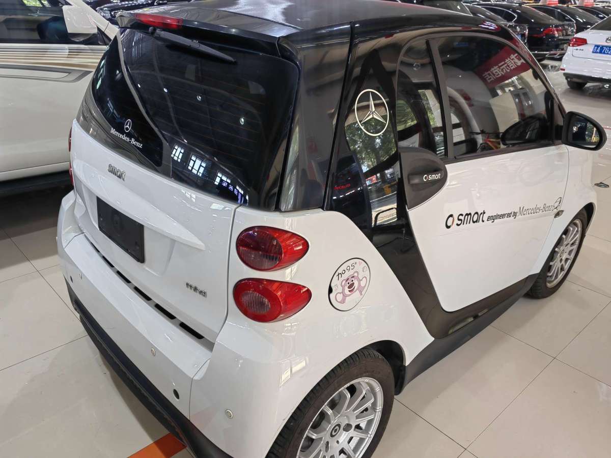 smart fortwo  2015款 1.0 MHD 新年特別版圖片