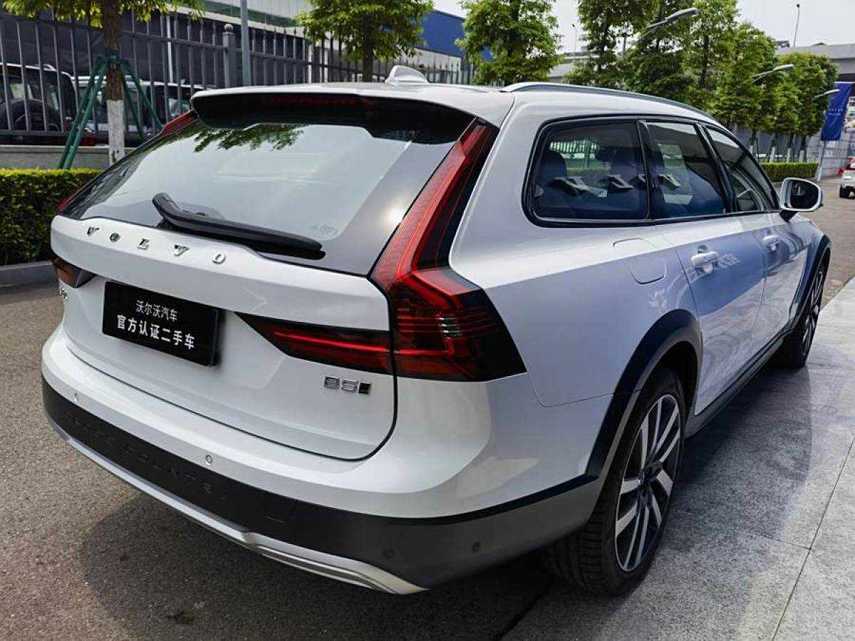 沃爾沃 V90  2023款 Cross Country B5 AWD 智尊版圖片