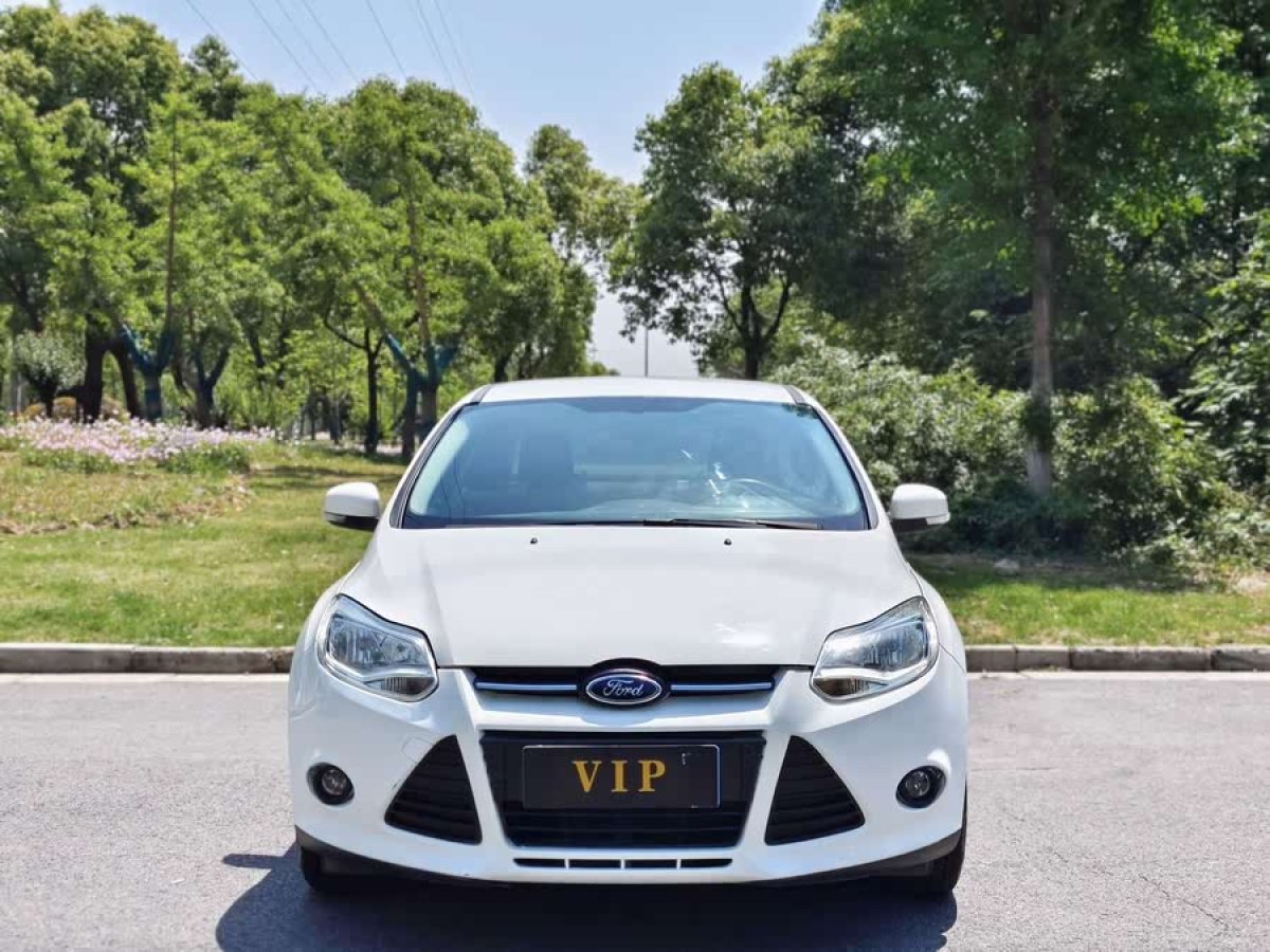 福特 福克斯  2012款 三廂 1.6L 自動(dòng)舒適型圖片