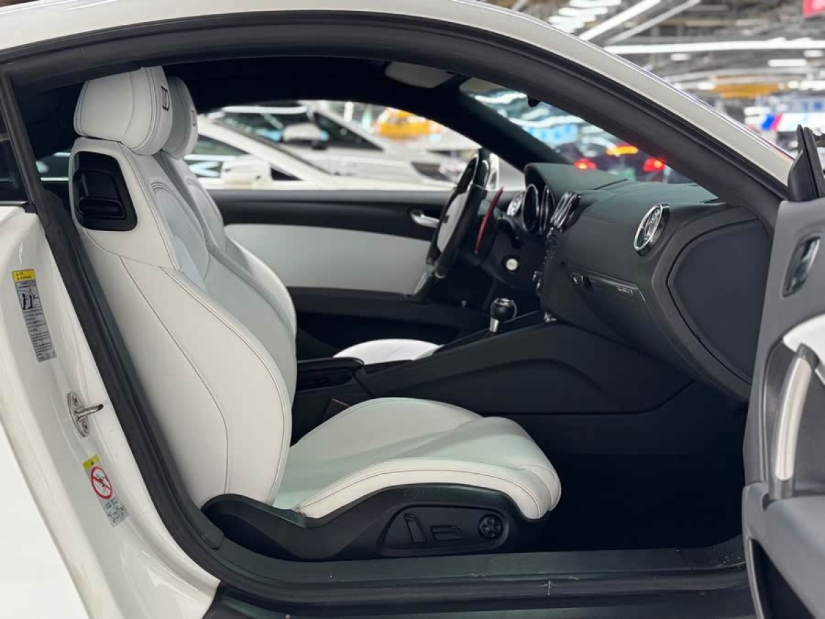 奧迪 奧迪TT  2011款 TT Coupe 2.0TFSI圖片
