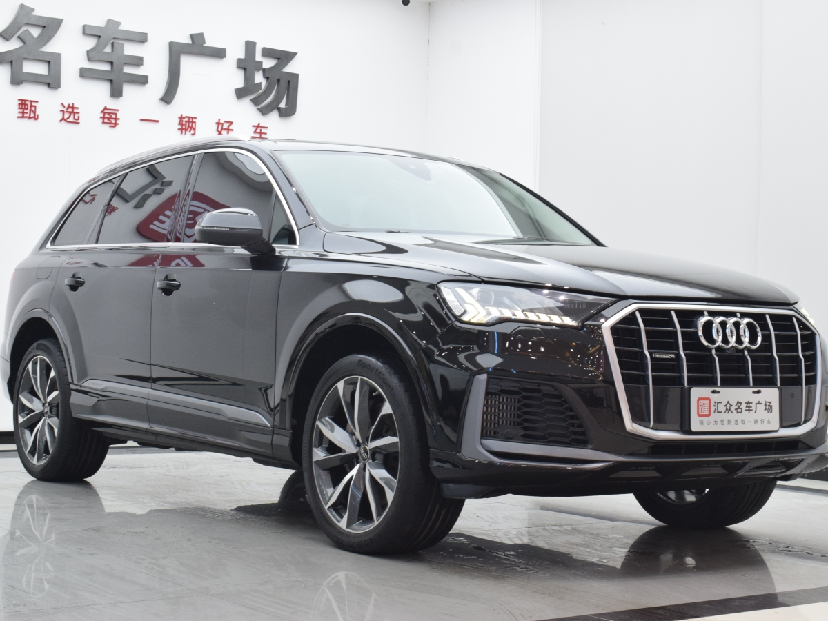 奧迪 奧迪Q7  2023款 55 TFSI quattro S line運(yùn)動(dòng)型圖片