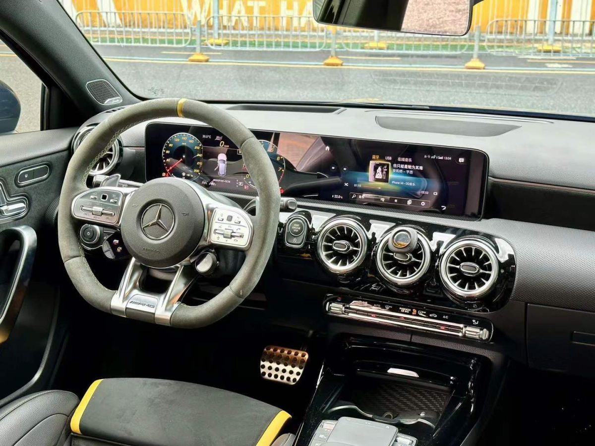 奔馳 奔馳A級(jí)AMG  2023款 AMG A 35 4MATIC圖片