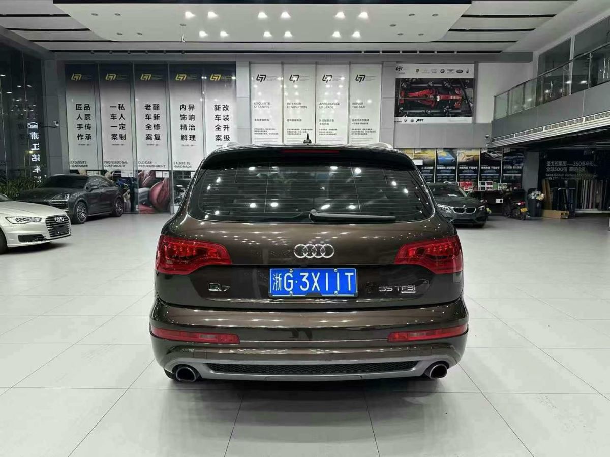 奧迪 奧迪Q7  2013款 Q7 35TFSI quattro 進(jìn)取型圖片