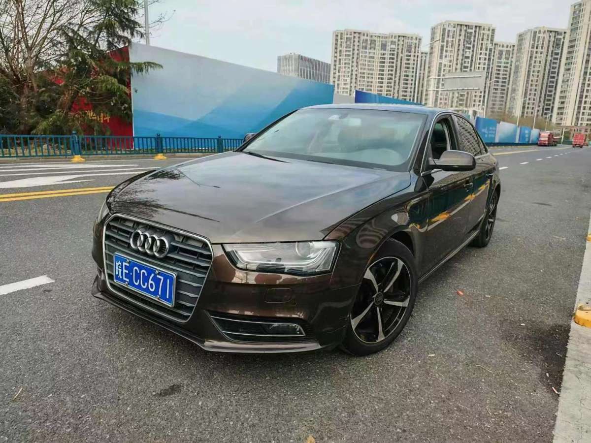 奧迪 奧迪A4L  2013款 35 TFSI 自動標(biāo)準(zhǔn)型圖片