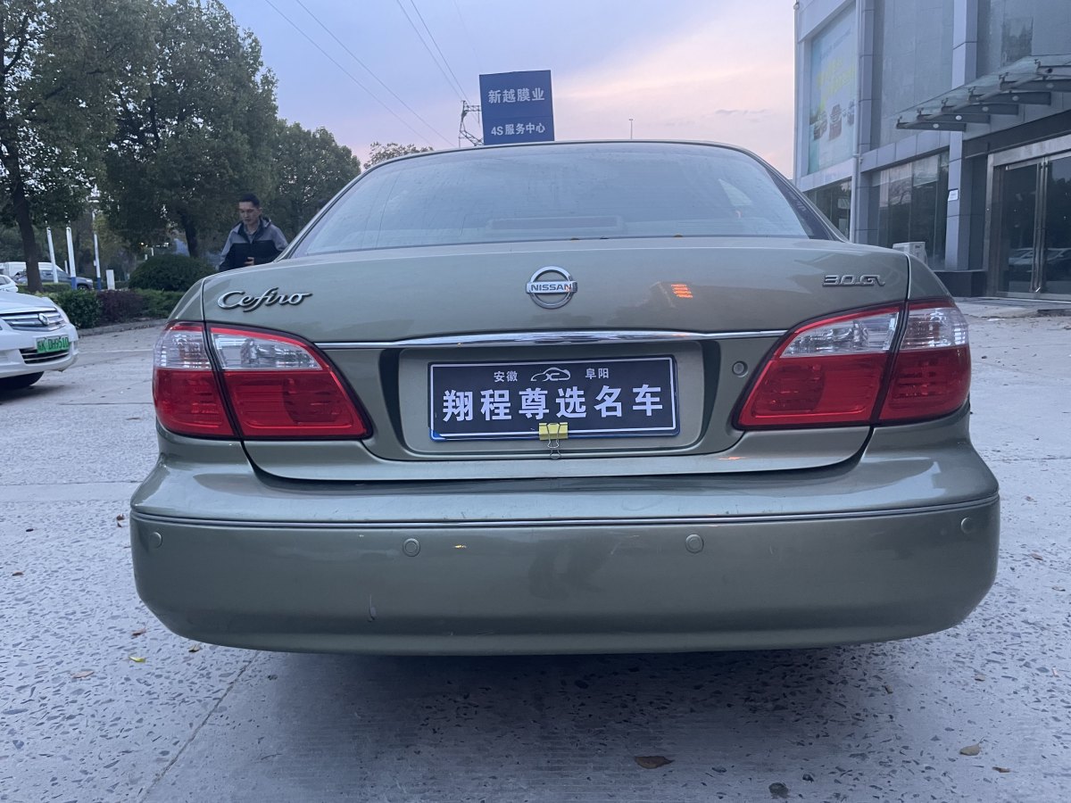 日產(chǎn) 風度  2004款 3.0圖片