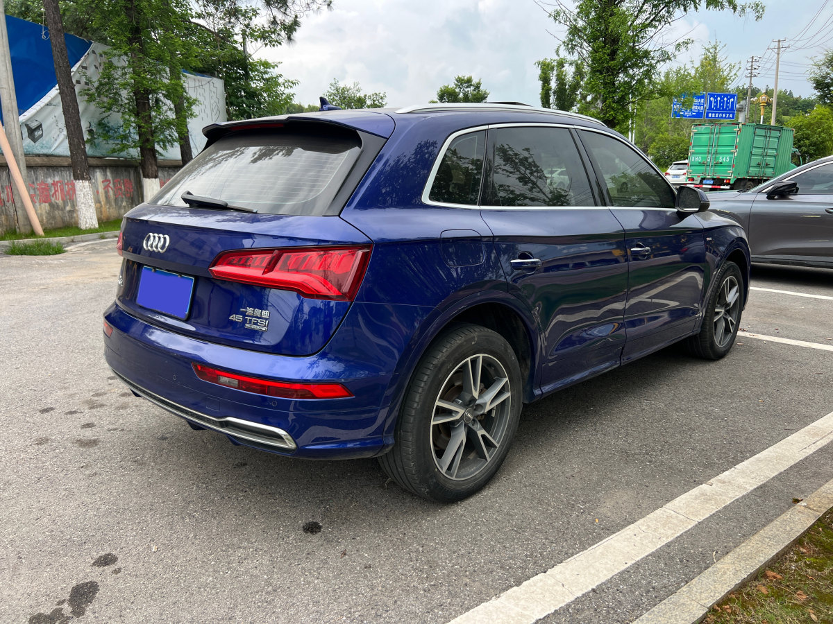 奧迪 奧迪Q5L  2018款  45 TFSI 尊享時(shí)尚型 國(guó)VI圖片