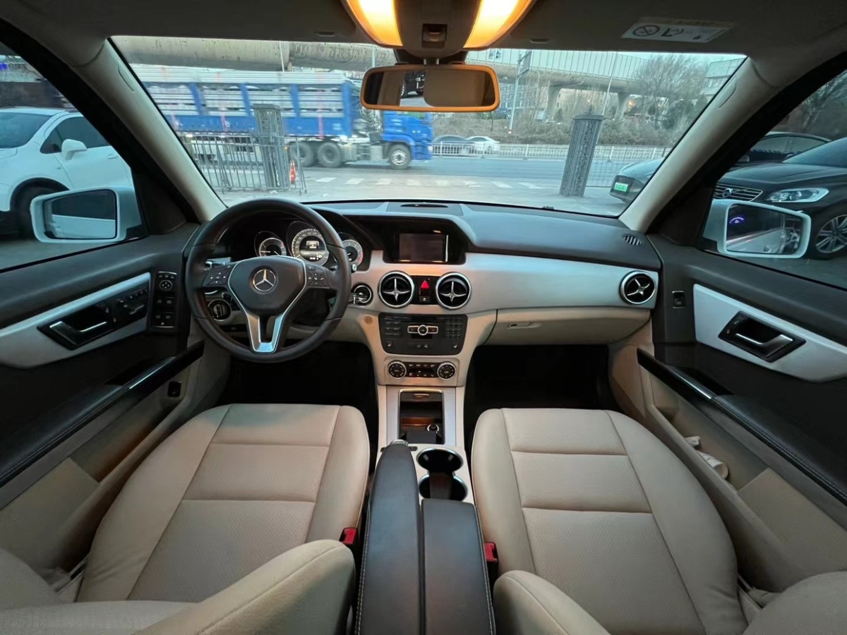2014年04月奔驰 奔驰GLK级  2013款 GLK 300 4MATIC 动感天窗型