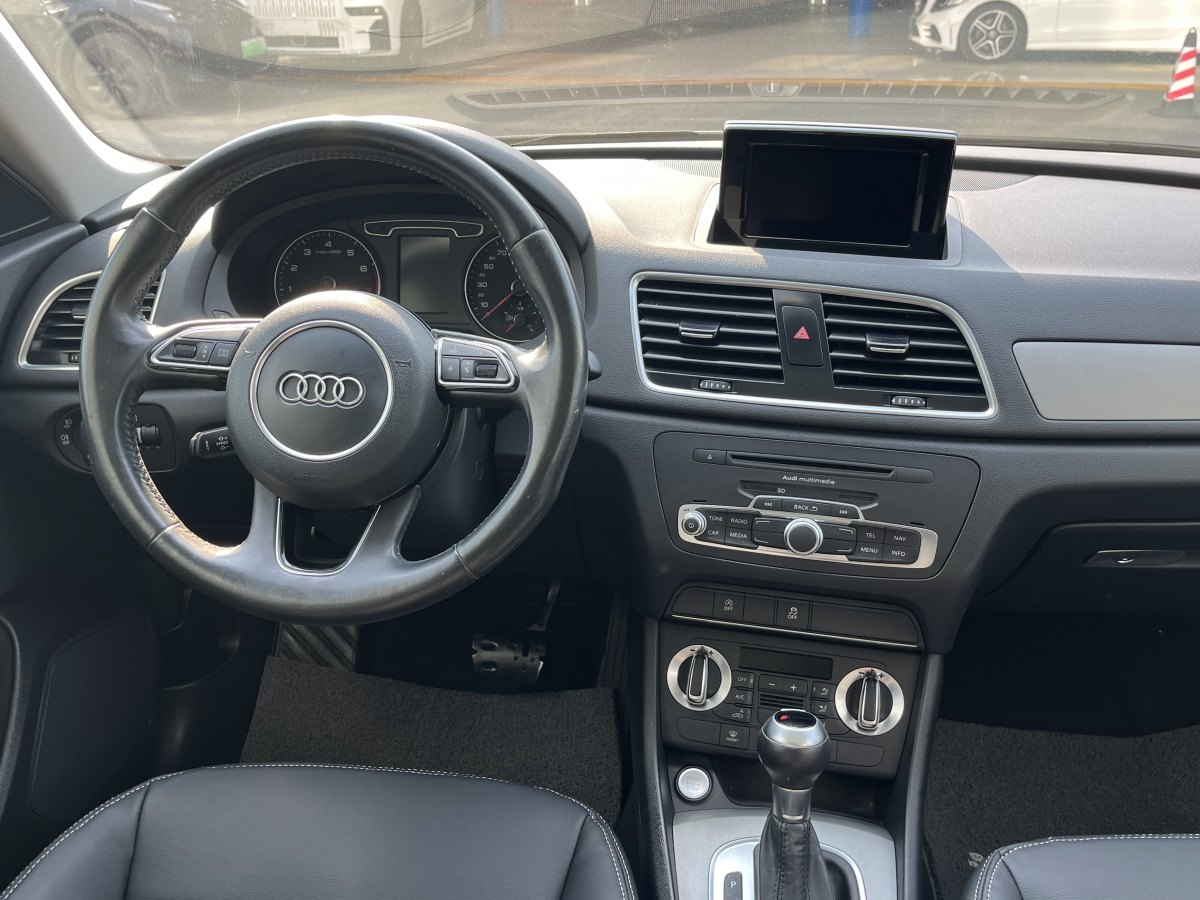 奧迪 奧迪Q3  2013款 35TFSI 舒適型圖片