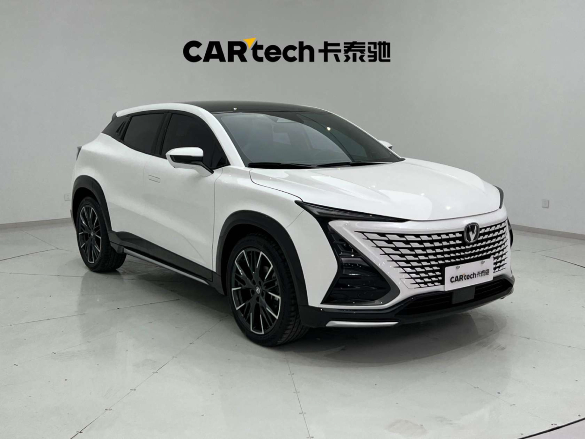 長(zhǎng)安 UNI-T  2023款 1.5T 尊貴型圖片