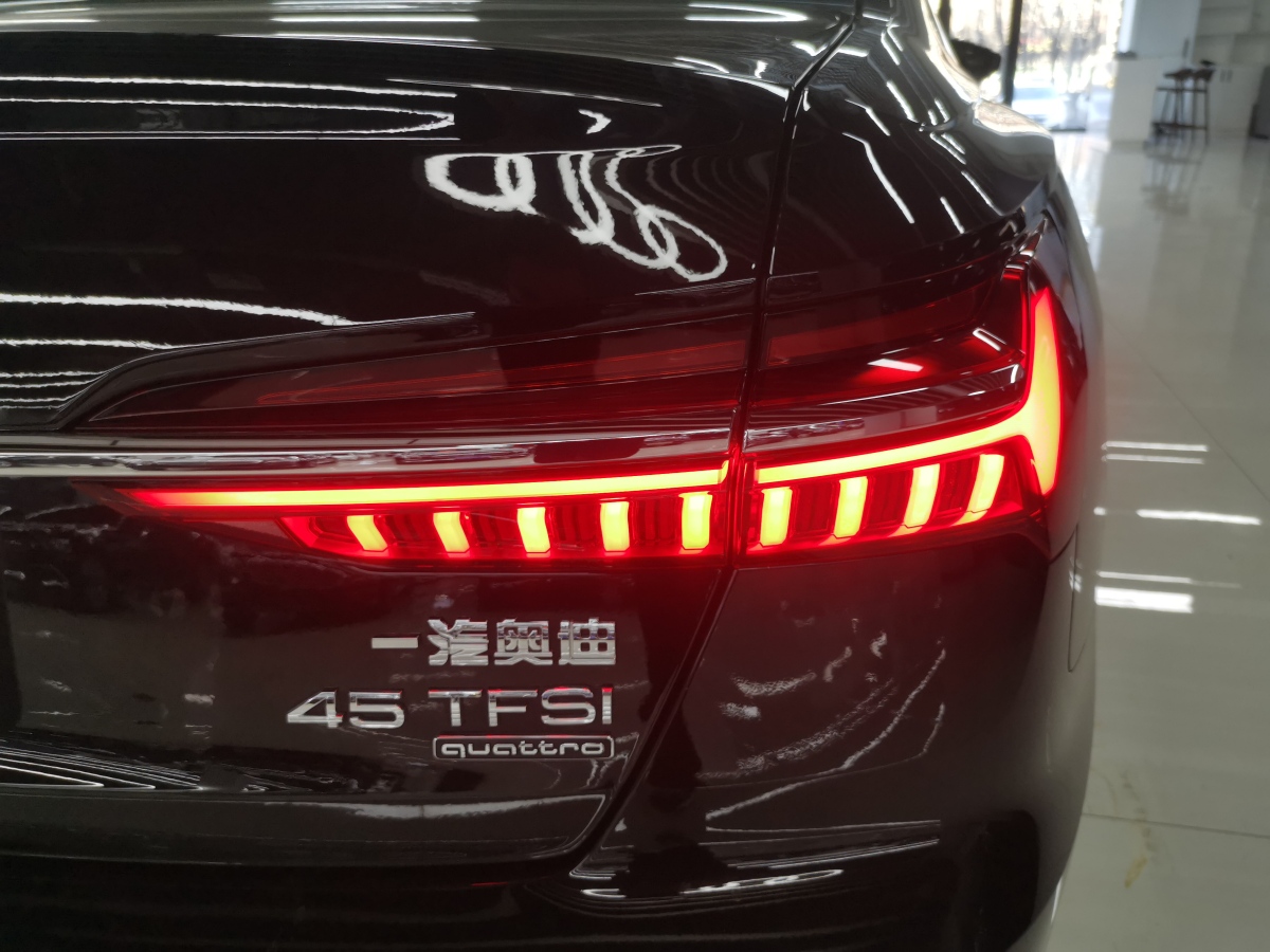 奧迪 奧迪A6L  2024款 45 TFSI quattro 臻選動感型圖片