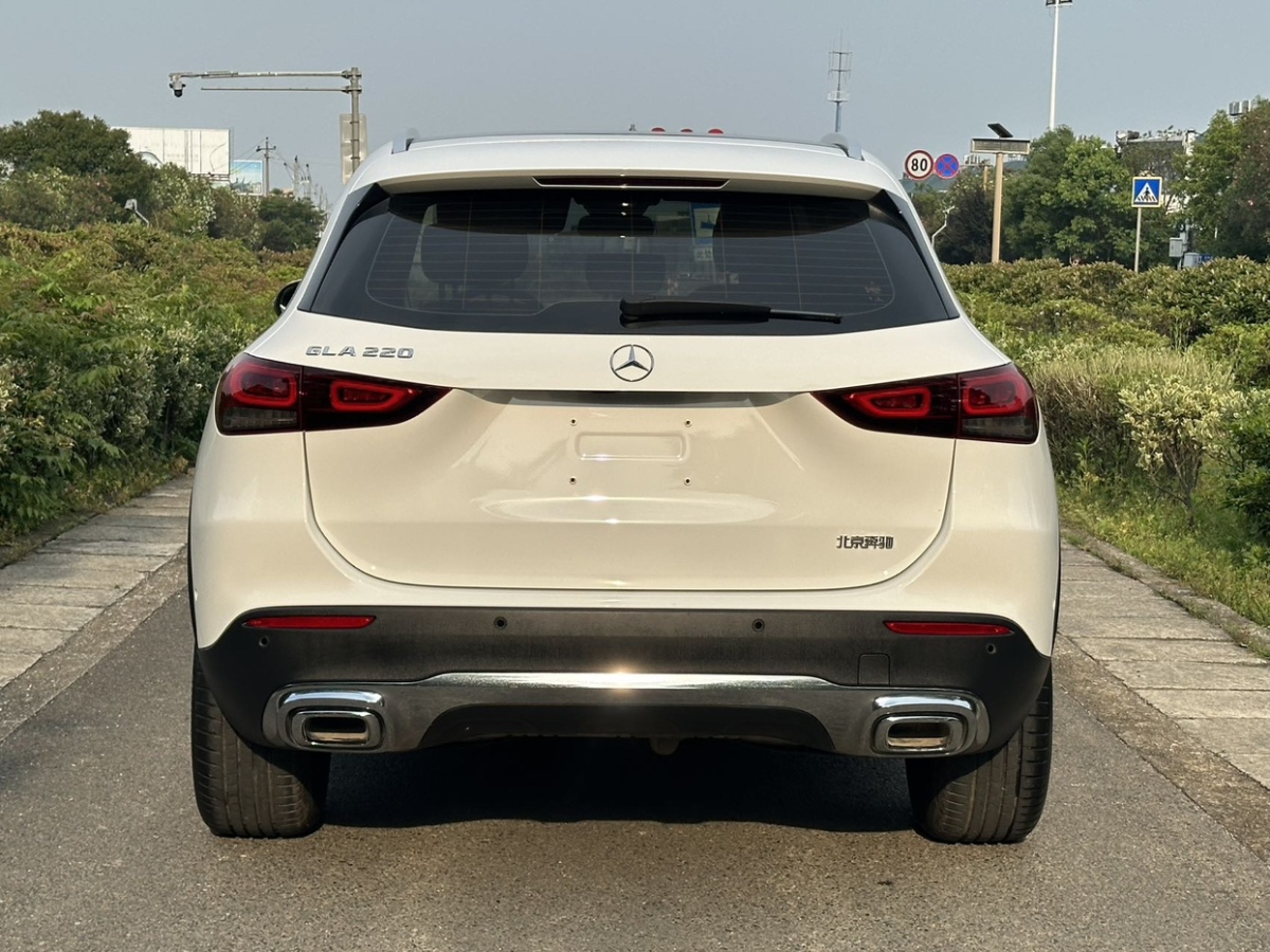 奔馳 奔馳GLA  2023款 GLA 220圖片