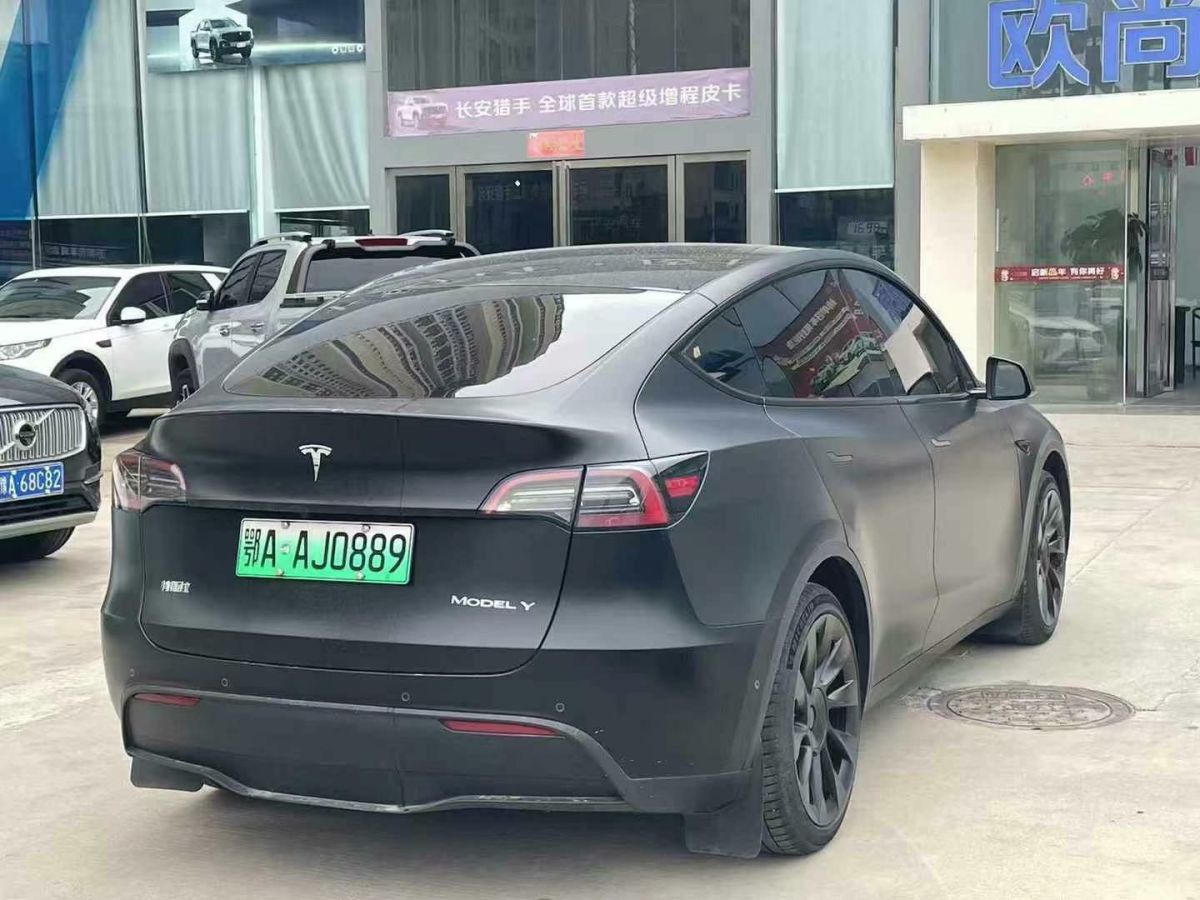 特斯拉 Model S  2023款 三電機(jī)全輪驅(qū)動(dòng) Plaid版圖片