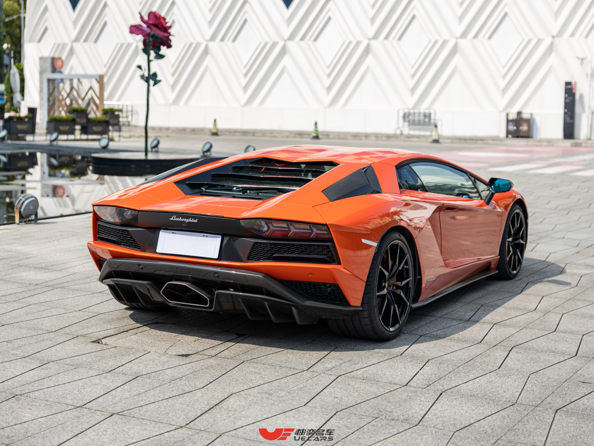 蘭博基尼 Aventador  2017款 Aventador S圖片