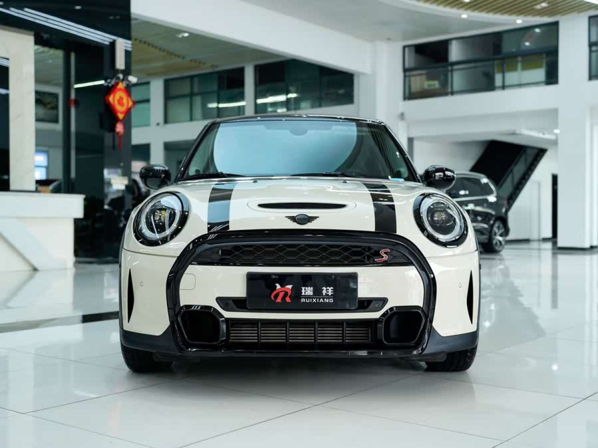 MINI MINI  2022款 改款 2.0T COOPER S 藝術(shù)家圖片