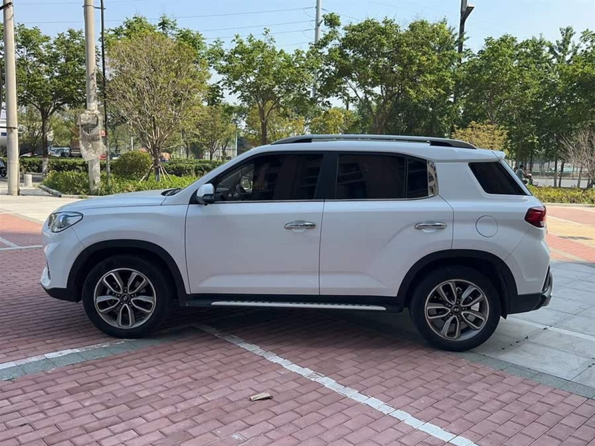 現(xiàn)代 ix35  2020款 2.0L 自動(dòng)兩驅(qū)智勇?暢享版圖片