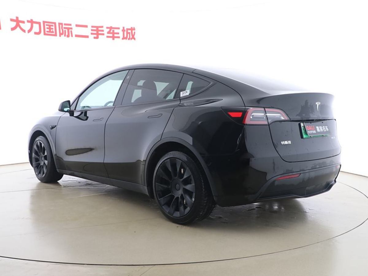 特斯拉 Model Y  2021款 改款 標(biāo)準(zhǔn)續(xù)航后驅(qū)升級版圖片