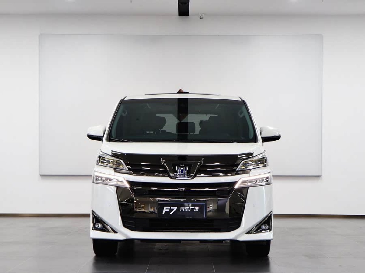 豐田 威爾法  2023款 皇冠 雙擎 2.5L HV豪華版圖片