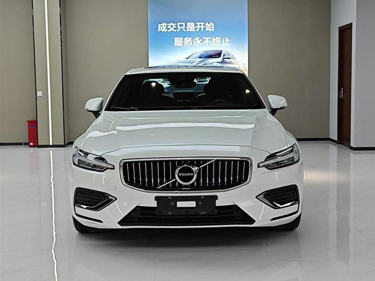 沃爾沃 S60L  2023款 B4 智逸豪華版圖片