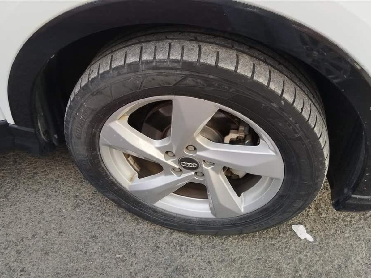 奧迪 奧迪Q3  2019款  35 TFSI 進(jìn)取致雅型圖片