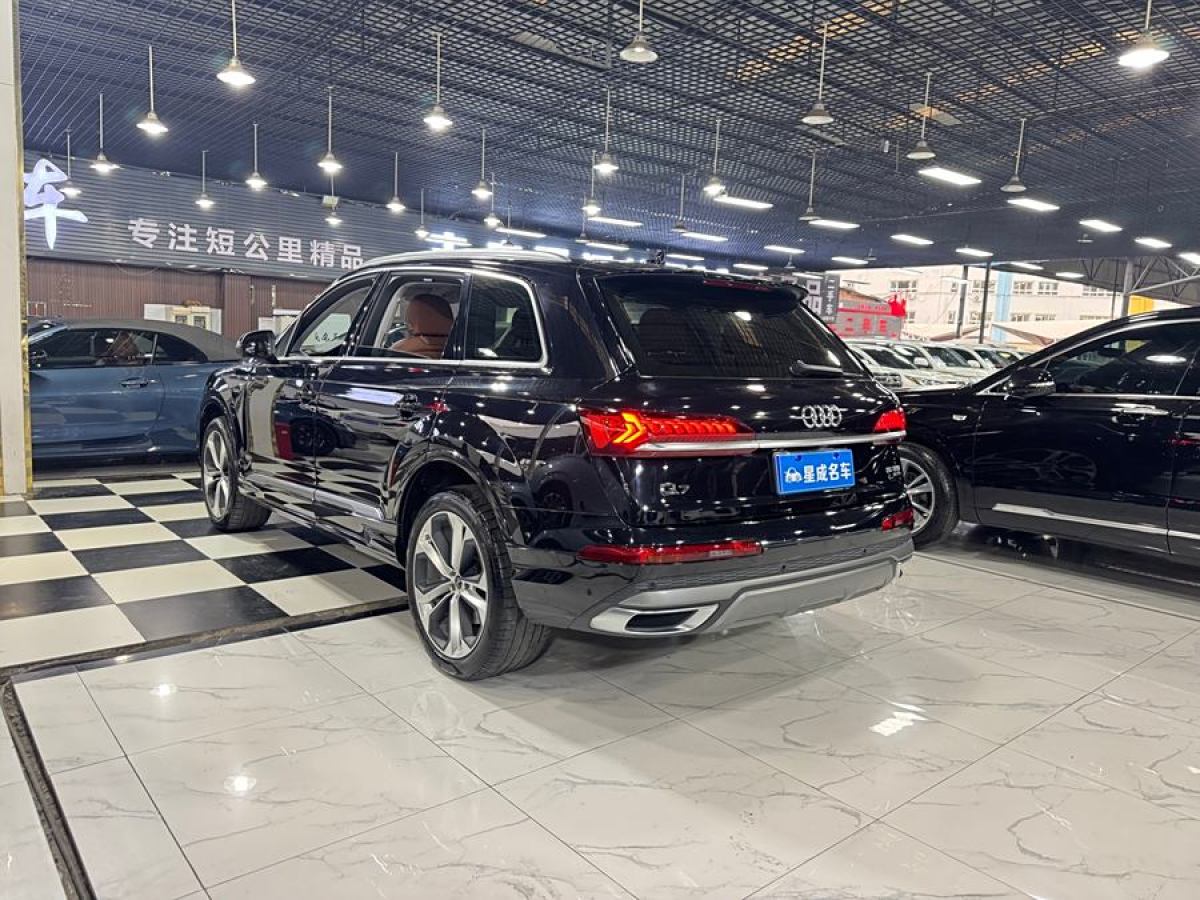 奧迪 奧迪Q7  2024款 55 TFSI quattro S line尊貴型圖片