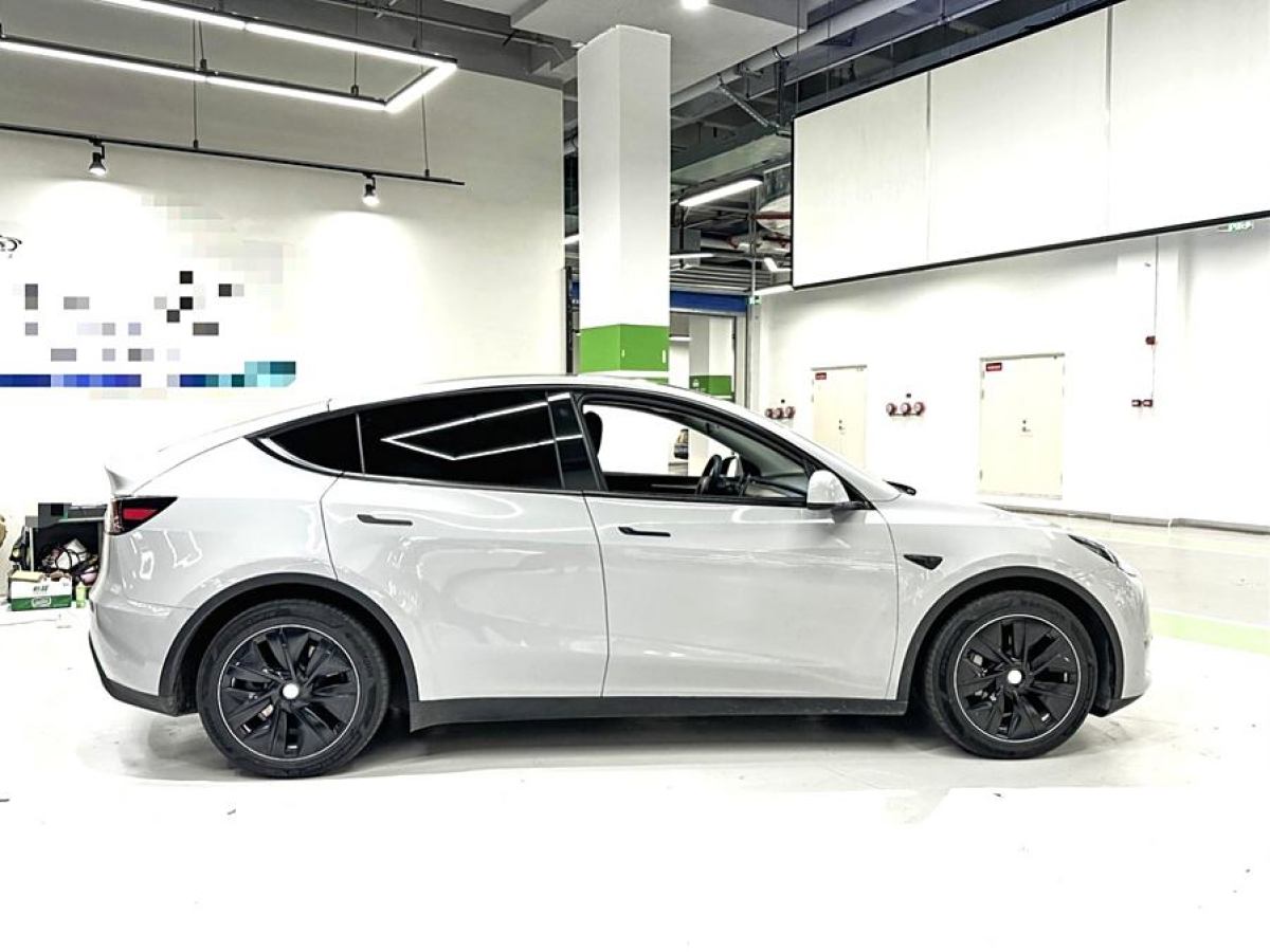 特斯拉 Model 3  2022款 改款 后輪驅(qū)動版圖片