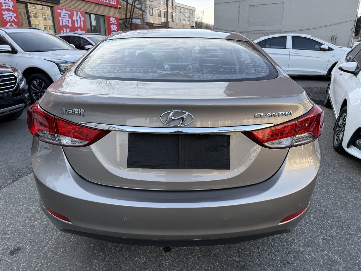 現(xiàn)代 朗動  2013款 1.6L 自動領(lǐng)先型圖片