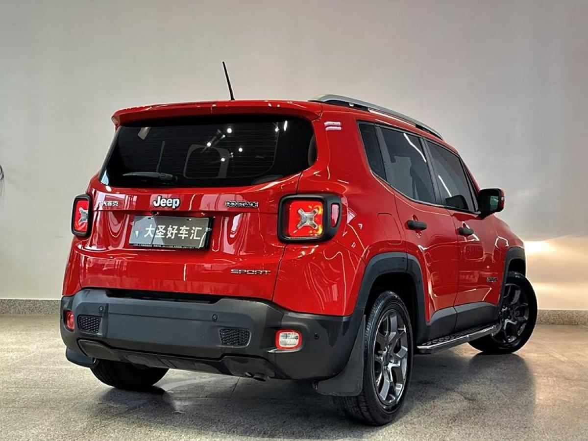 Jeep 自由俠  2018款 互聯(lián)大屏版 180T 自動(dòng)動(dòng)能版+圖片