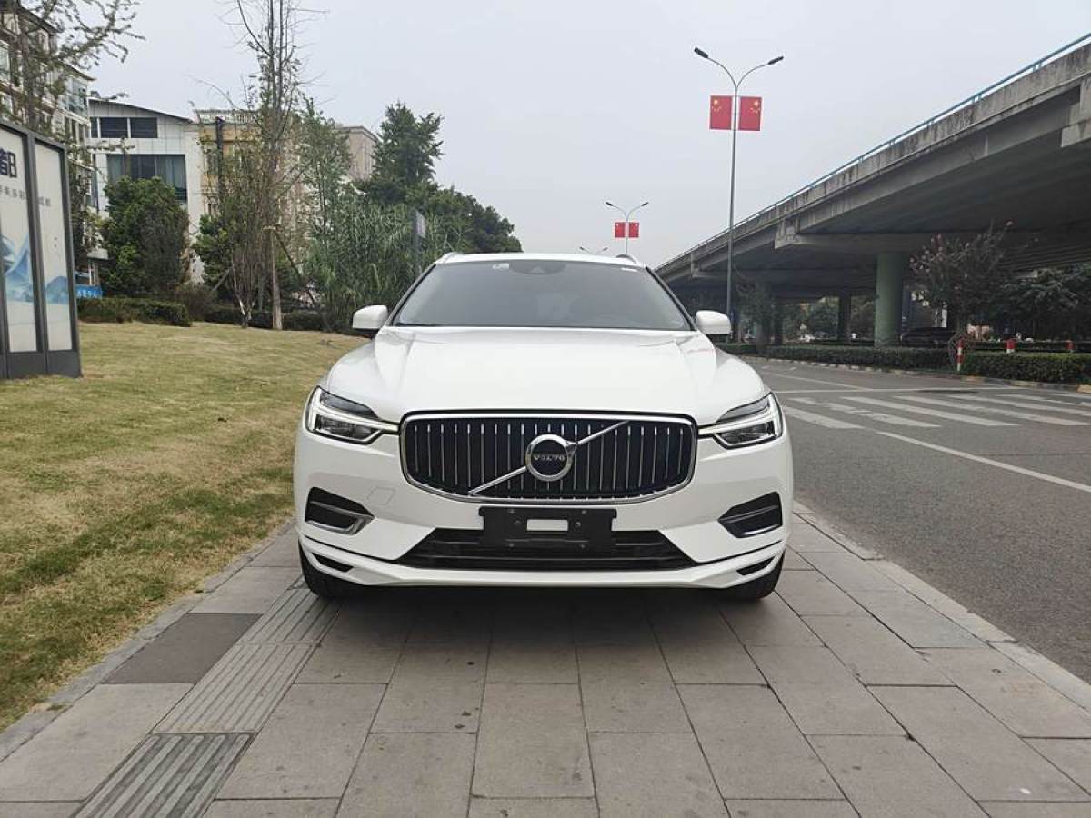 2019年10月沃爾沃 XC60  2020款 T5 四驅(qū)智逸豪華版