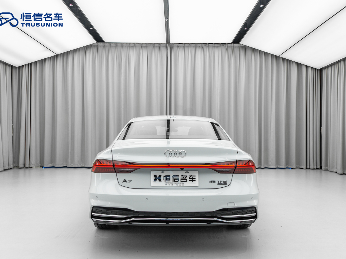 奧迪 奧迪A7L  2022款 45 TFSI quattro S-line 圣騎士圖片