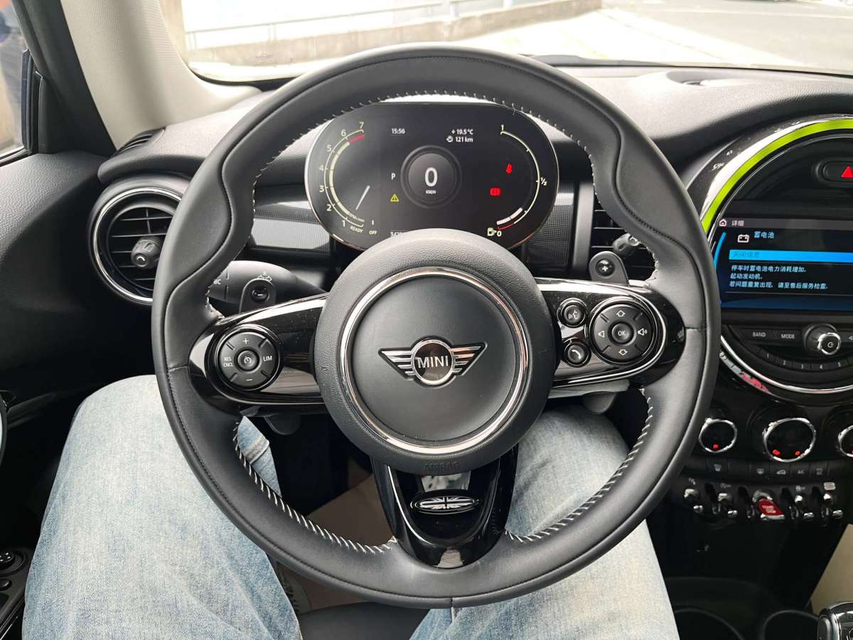 MINI MINI  2021款 2.0T COOPER S 叁柒號紀念版圖片