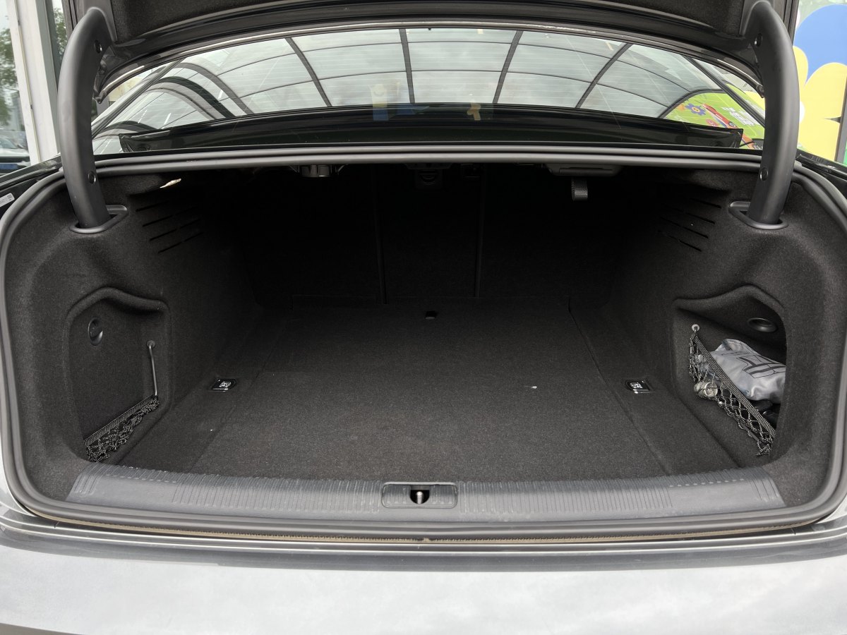 奧迪 奧迪A4L  2020款 40 TFSI 豪華動感型圖片