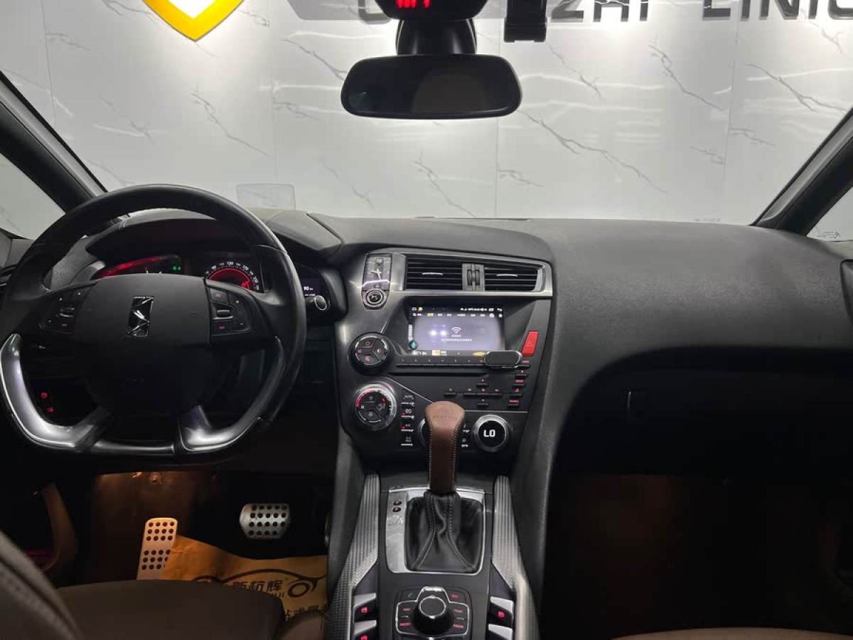 DS DS 5  2012款 1.6T 豪華版圖片