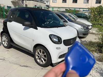 2017年4月 smart fortwo 1.0L 52千瓦硬顶灵动版图片