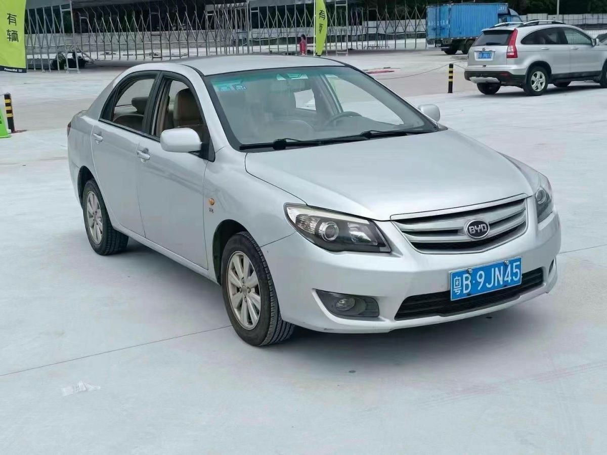 比亞迪 L3  2013款 1.5L 自動尊貴型圖片