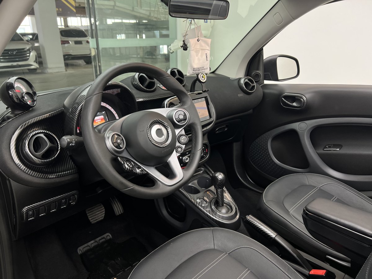 smart fortwo  2016款 0.9T 66千瓦敞篷先鋒版圖片