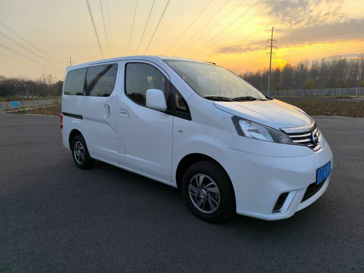 日產(chǎn) NV200 圖片