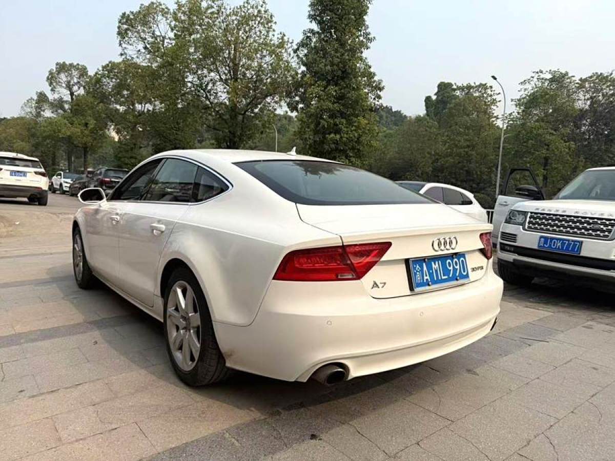 奧迪 奧迪A7  2013款 30 FSI 標(biāo)準(zhǔn)型圖片